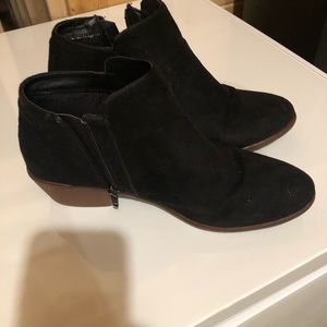 Black 8.5 ankle boot